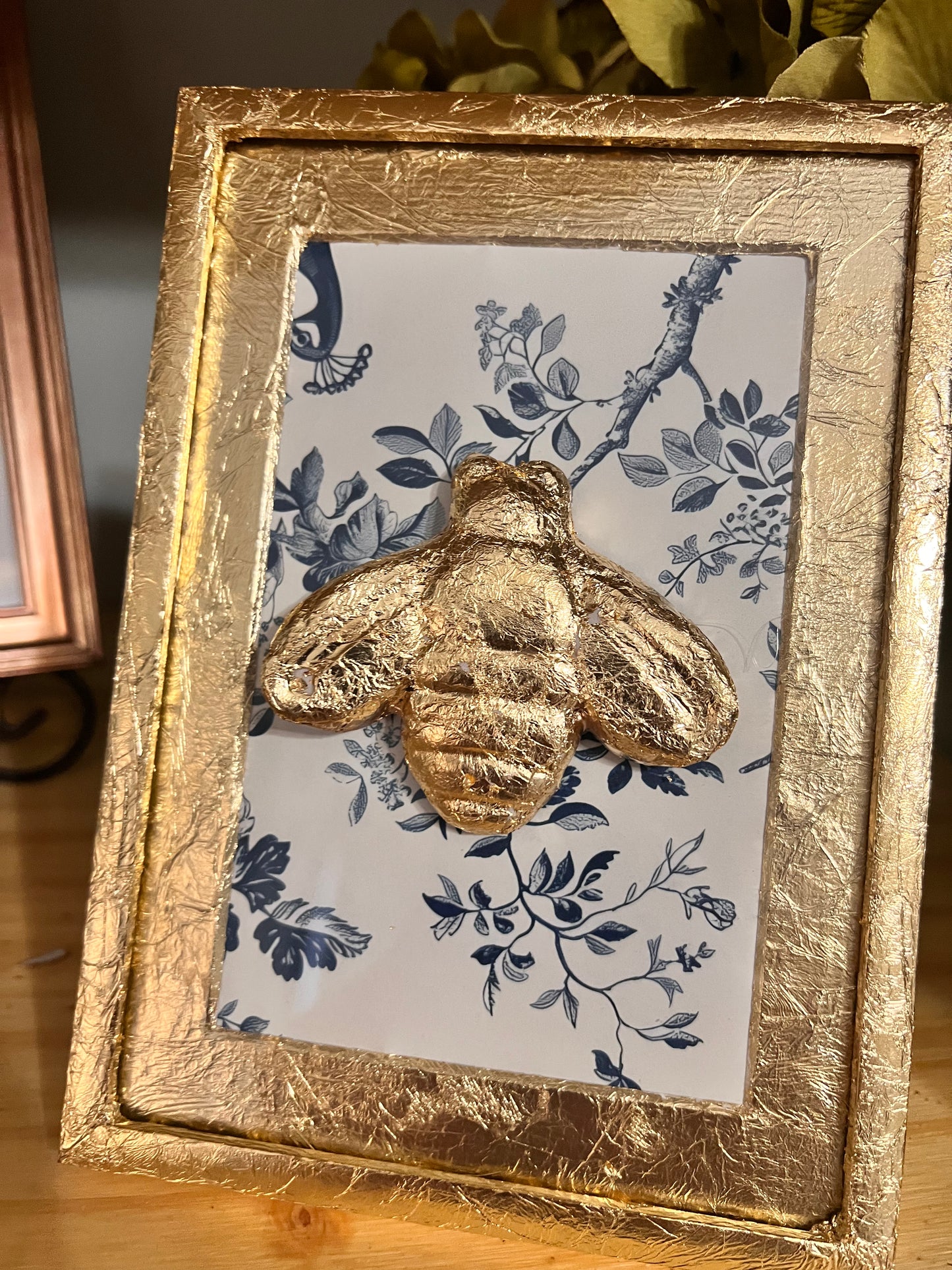 Gold-Leafed Bee Intaglio