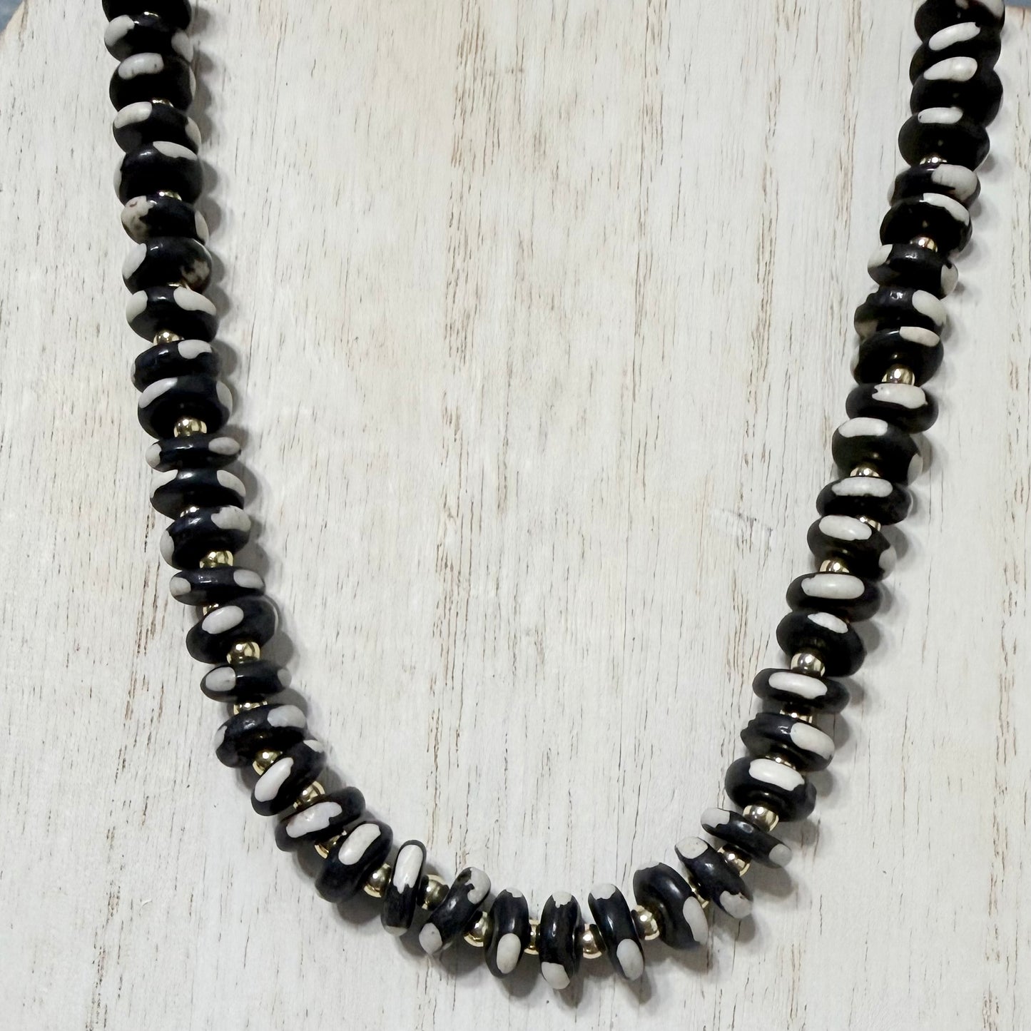 Black & White Bone Disk Beads Necklace